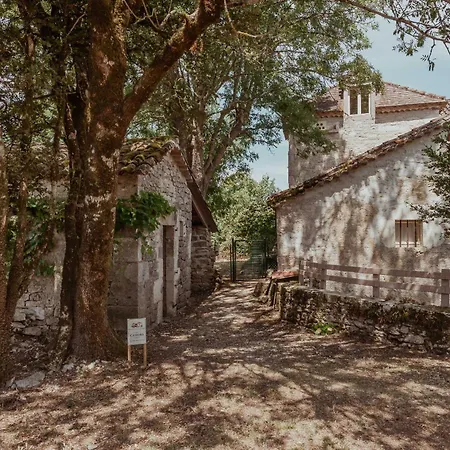 Πανσιόν Les Instants Du Lot 3*
