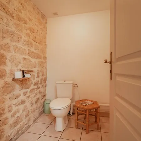 Πανσιόν Les Instants Du Lot 3*